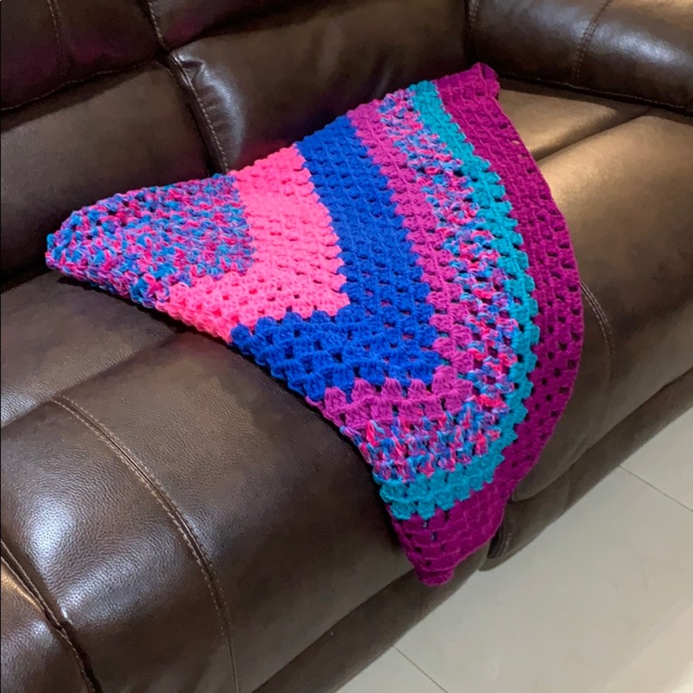 Handmade crochet quilt/throw - Picture 6 of 7